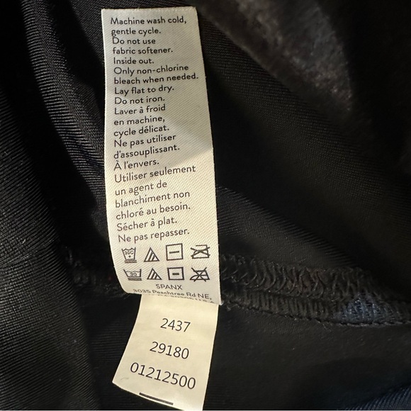 SPANX Women's Faux leather leggings - Picture 6 of 6